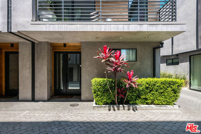 4425 Studio Place, Studio City, CA 91602 — photo 6 of 44