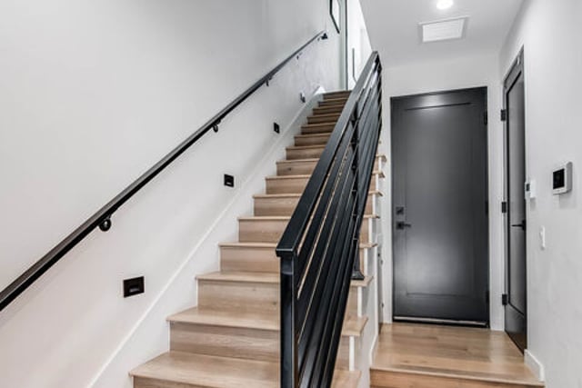 4425 Studio Place, Studio City, CA 91602 — photo 9 of 44