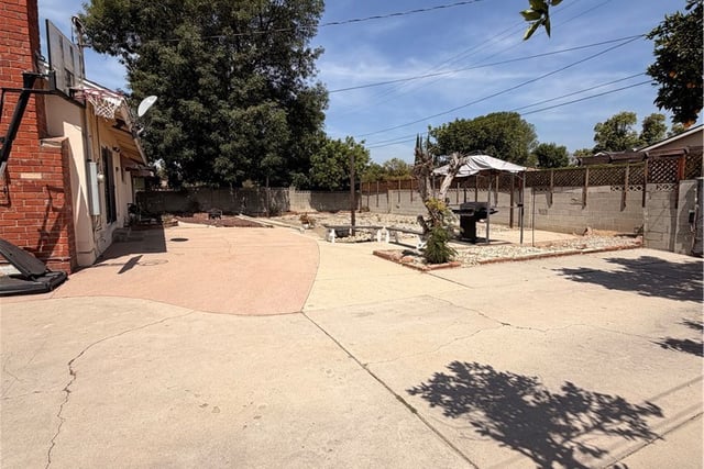 22233 Roscoe, West Hills, CA 91304 — photo 12 of 17