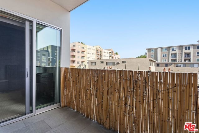 6735 Yucca Street 307, Los Angeles, CA 90028 — photo 19 of 32