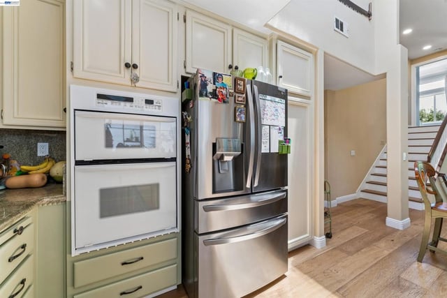 24448 Hampton Dr B, Santa Clarita, CA 91355 — photo 16 of 34