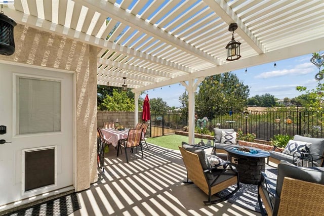 24448 Hampton Dr B, Santa Clarita, CA 91355 — photo 33 of 34