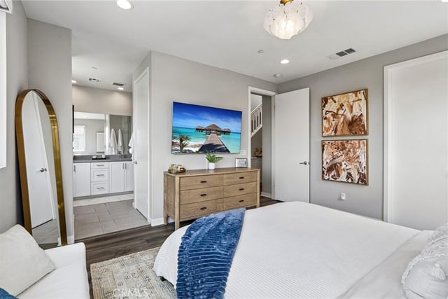13219 Victory Boulevard, Valley Glen, CA 91401 — photo 14 of 26