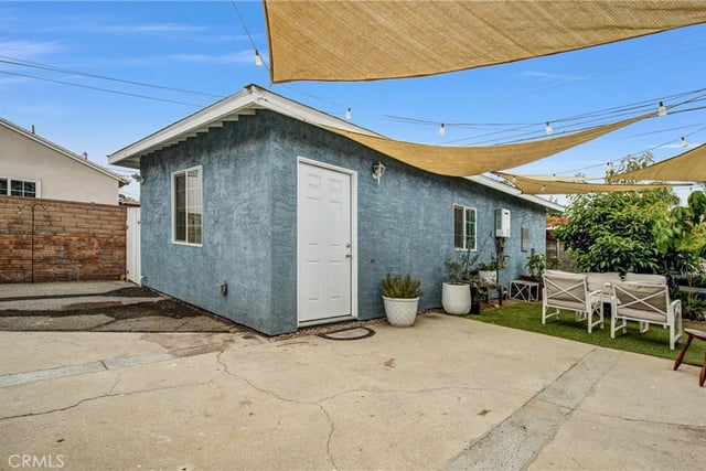 8645 Wakefield, Panorama City, CA 91402 — photo 3 of 36