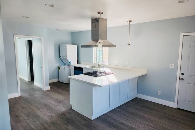 8645 Wakefield, Panorama City, CA 91402 — photo 4 of 36
