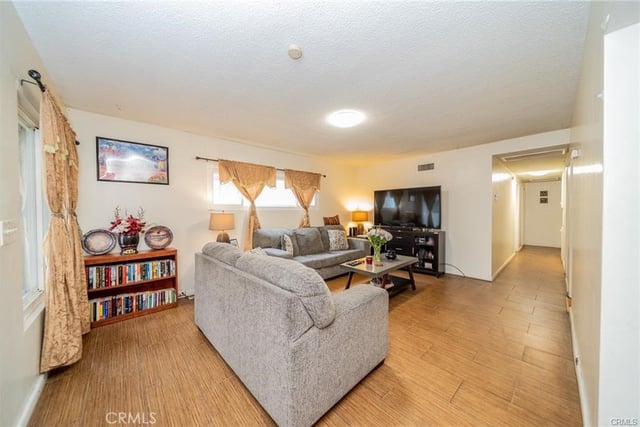918 S Oak Street, Inglewood, CA 90301 — photo 7 of 14