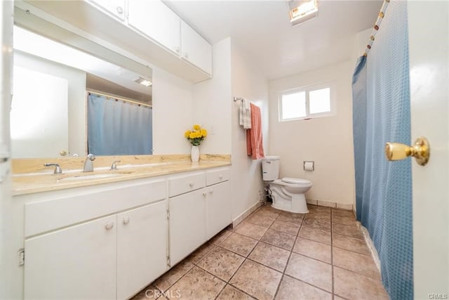 918 S Oak Street, Inglewood, CA 90301 — photo 8 of 14