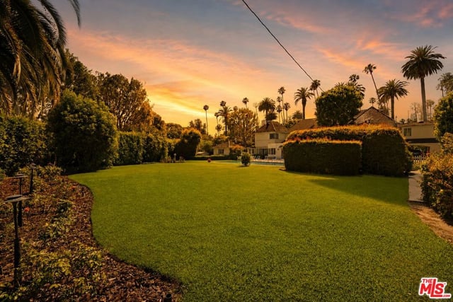 904 N Beverly Drive, Beverly Hills, CA 90210 — photo 10 of 40