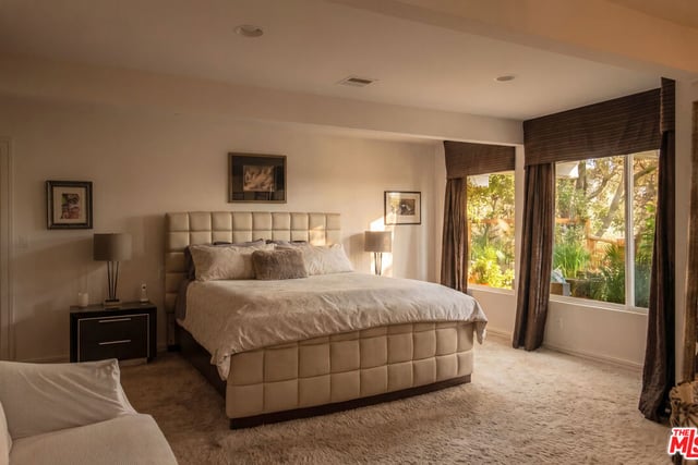 679 Wonder View Drive, Calabasas, CA 91302 — photo 11 of 18