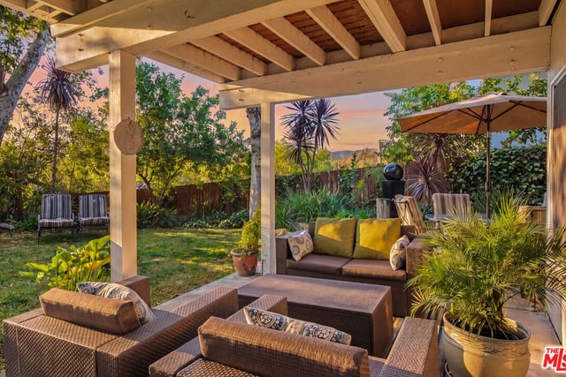 679 Wonder View Drive, Calabasas, CA 91302 — photo 15 of 18