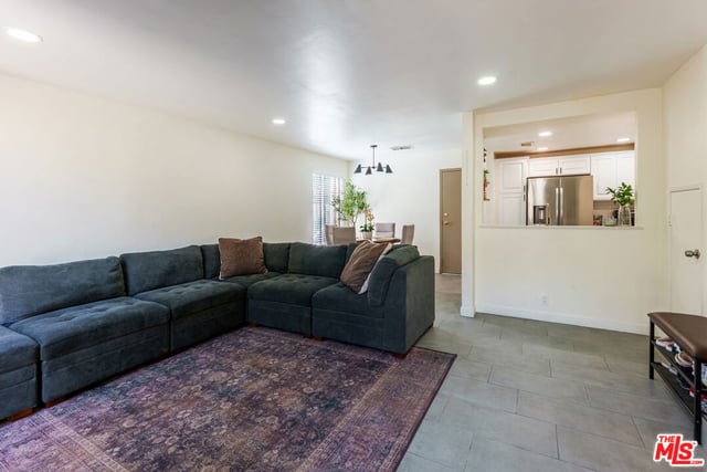 9376 Moonbeam Avenue 9, Panorama City, CA 91402 — photo 3 of 16