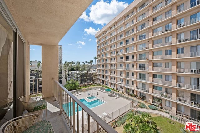 100 S Doheny Drive 512, Los Angeles, CA 90048 — photo 2 of 37