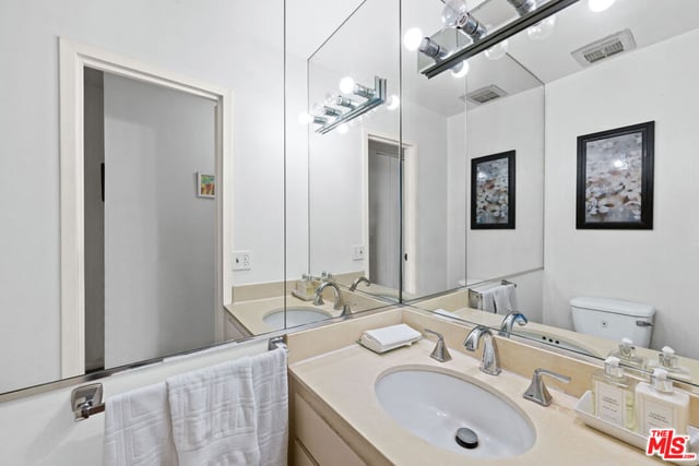 100 S Doheny Drive 512, Los Angeles, CA 90048 — photo 33 of 37