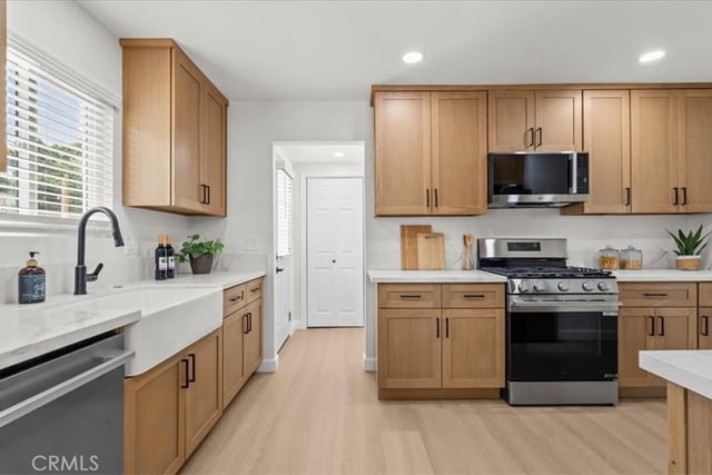2409 Pepperwood Avenue, Long Beach, CA 90815 — photo 10 of 52