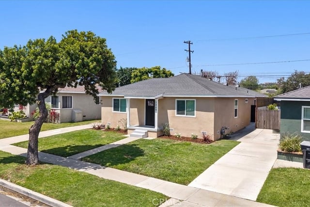 2409 Pepperwood Avenue, Long Beach, CA 90815 — photo 39 of 52