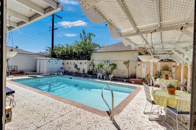 1221 Idlewood, Glendale, CA 91202 — photo 32 of 35