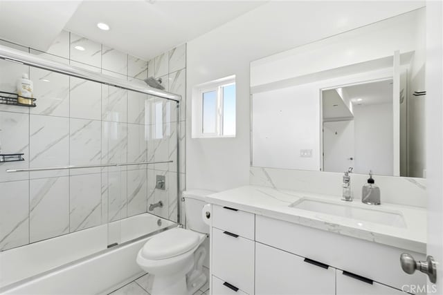 4453 Colfax Avenue, Studio City, CA 91602 — photo 8 of 19