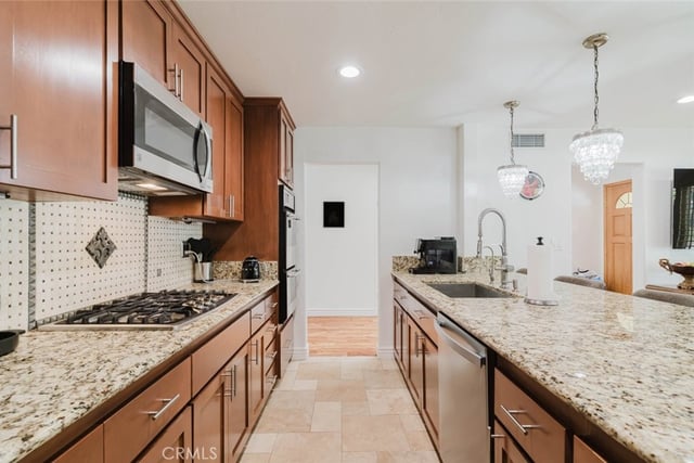 19240 Knapp Street, Northridge, CA 91324 — photo 18 of 50