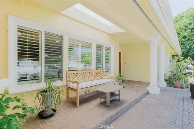 19240 Knapp Street, Northridge, CA 91324 — photo 4 of 50