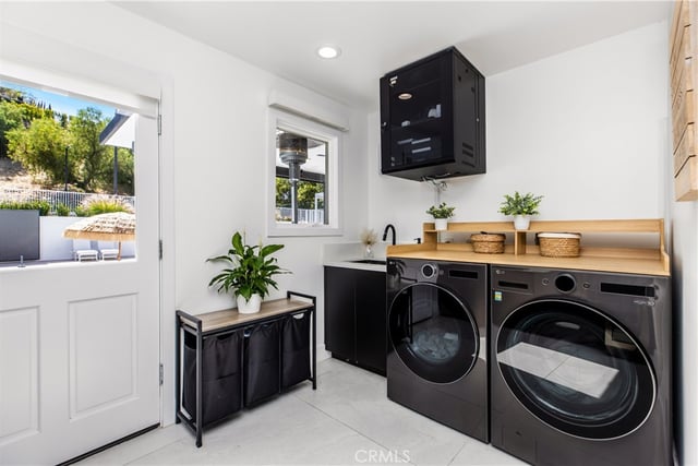 22963 Cass Avenue, Woodland Hills, CA 91364 — photo 28 of 53