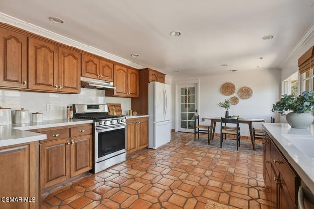 376 S Ventu Park Road, Newbury Park, CA 91320 — photo 10 of 33
