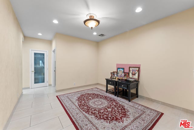 3332 Tilden Avenue, Los Angeles, CA 90034 — photo 10 of 47