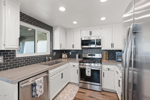 2425 Panama Drive, Oxnard, CA 93035 — photo 10 of 36
