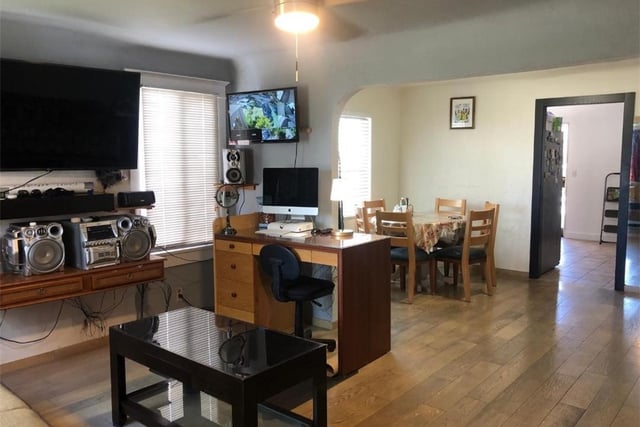424 E 91st Street, Los Angeles, CA 90003 — photo 10 of 35