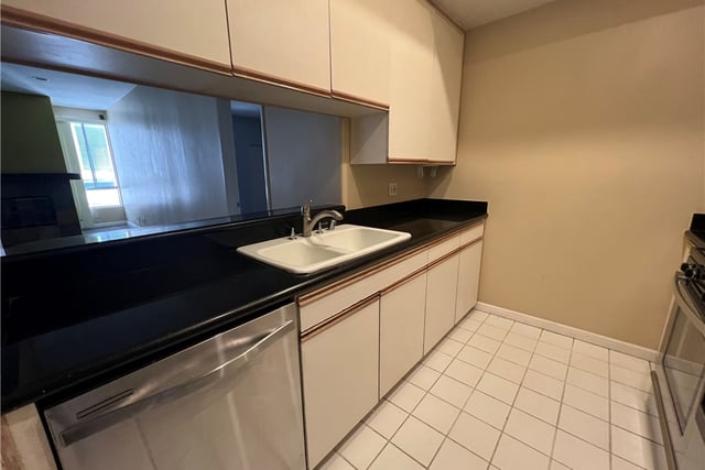 1240 S Corning 108, Los Angeles, CA 90035 — photo 3 of 16