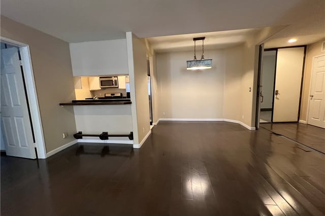 1240 S Corning 108, Los Angeles, CA 90035 — photo 5 of 16