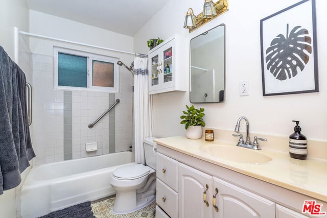 2915 St. George Street 7, Los Angeles, CA 90027 — photo 6 of 14