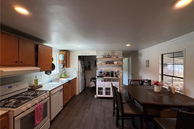 23500 The Old Road 37, Newhall, CA 91321 — photo 6 of 19