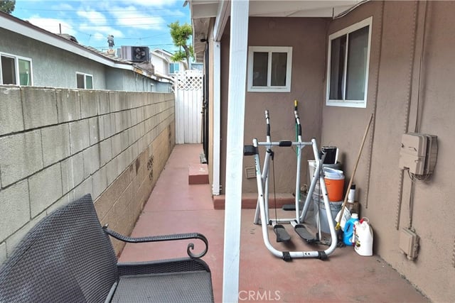 3661 Seabright Avenue, Long Beach, CA 90810 — photo 11 of 38