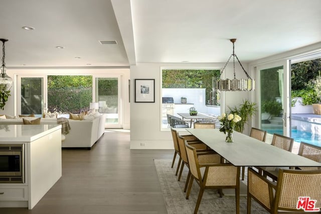 2536 Pesquera Drive, Los Angeles, CA 90049 — photo 13 of 40