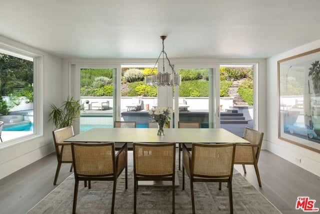 2536 Pesquera Drive, Los Angeles, CA 90049 — photo 17 of 40