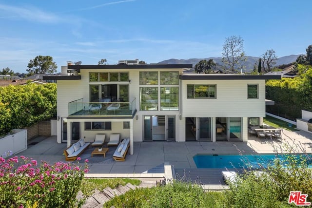 2536 Pesquera Drive, Los Angeles, CA 90049 — photo 25 of 40