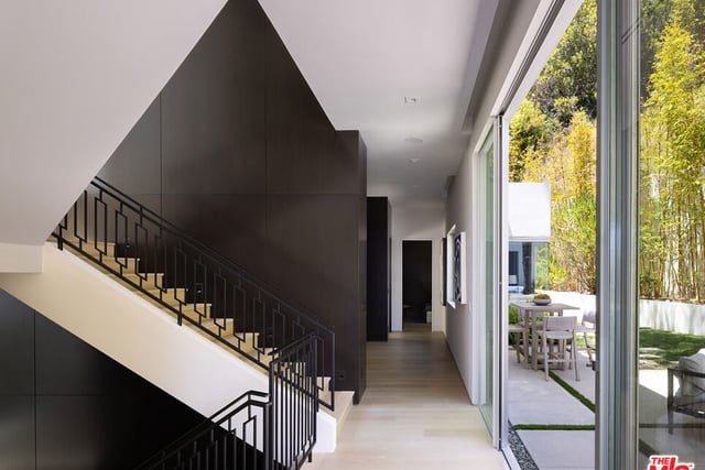 1895 Rising Glen Road, West Hollywood, CA 90069 — photo 16 of 32