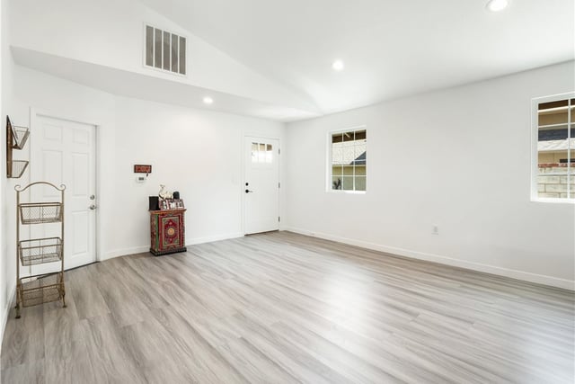 22825 Fir Court, Saugus, CA 91390 — photo 5 of 32