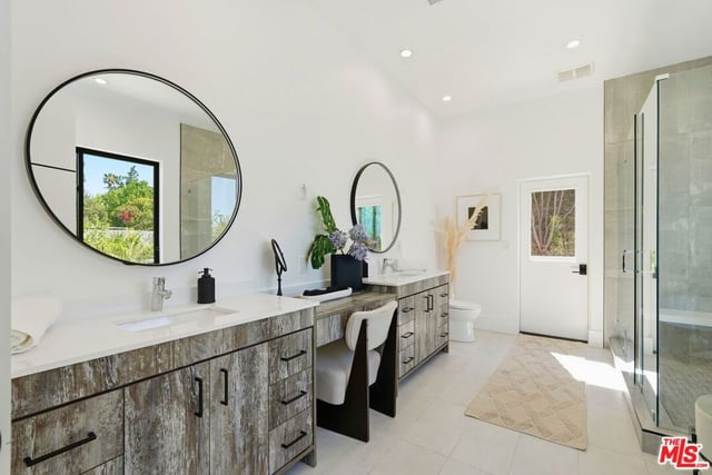 4637 Dunas Lane, Tarzana, CA 91356 — photo 37 of 55