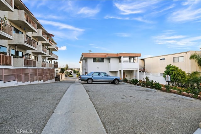 665 W 24th 315, San Pedro, CA 90731 — photo 2 of 14