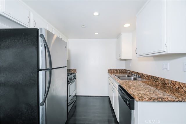 665 W 24th 315, San Pedro, CA 90731 — photo 8 of 14