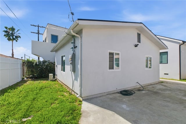 1364 S Ridgeley, Los Angeles, CA 90019 — photo 16 of 23