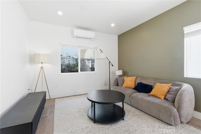 1364 S Ridgeley, Los Angeles, CA 90019 — photo 17 of 23