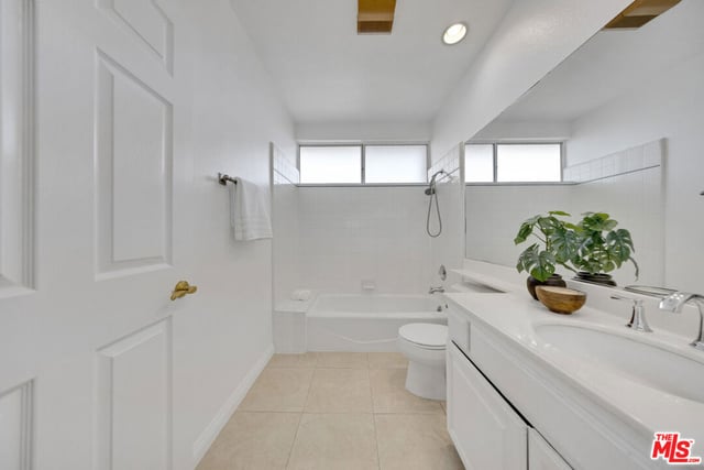 1872 Midvale Avenue 205, Los Angeles, CA 90025 — photo 33 of 44