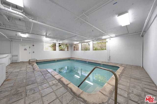 1872 Midvale Avenue 205, Los Angeles, CA 90025 — photo 43 of 44