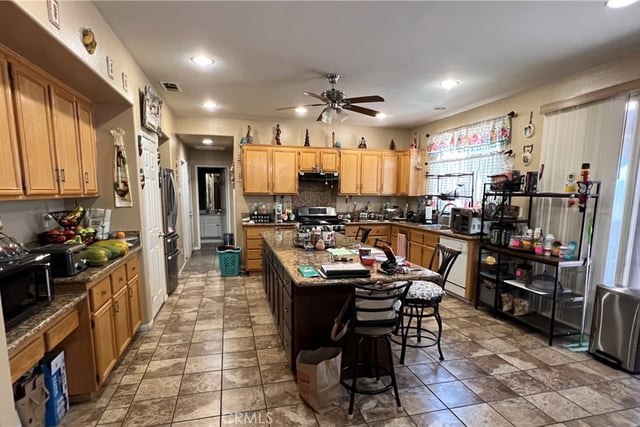 6356 Katrina Place, Palmdale, CA 93552 — photo 11 of 54