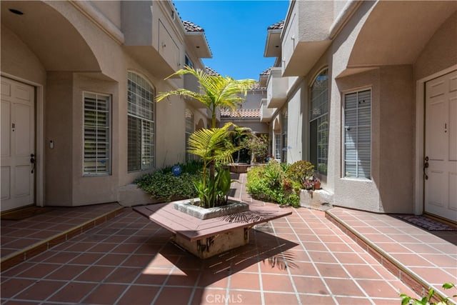 813 N Martel Avenue 2, Los Angeles, CA 90046 — photo 24 of 24