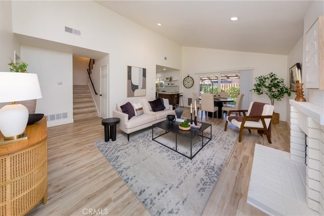 28339 Simsalido ave, Canyon Country, CA 91387 — photo 3 of 24