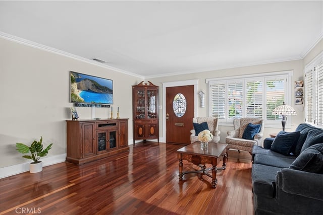 417 Orizaba, Long Beach, CA 90814 — photo 9 of 30