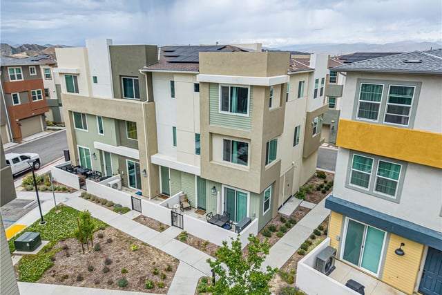 27154 Valley Oak Place, Valencia, CA 91381 — photo 3 of 37